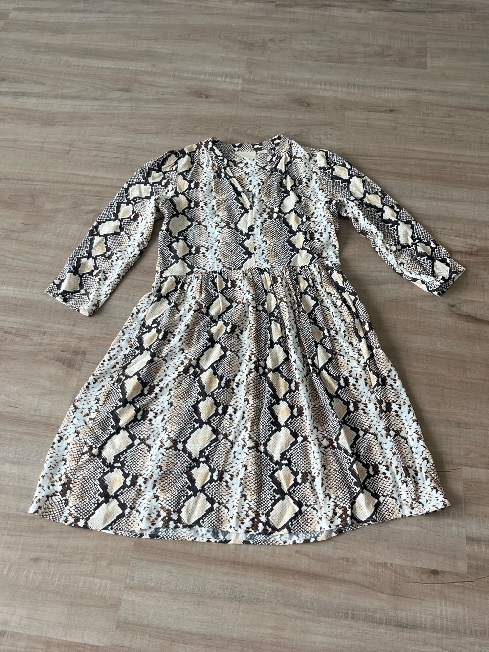 Maeve by Anthropology Beige brown Juno Snake Print V neck 3/4 sleeves dress XS
